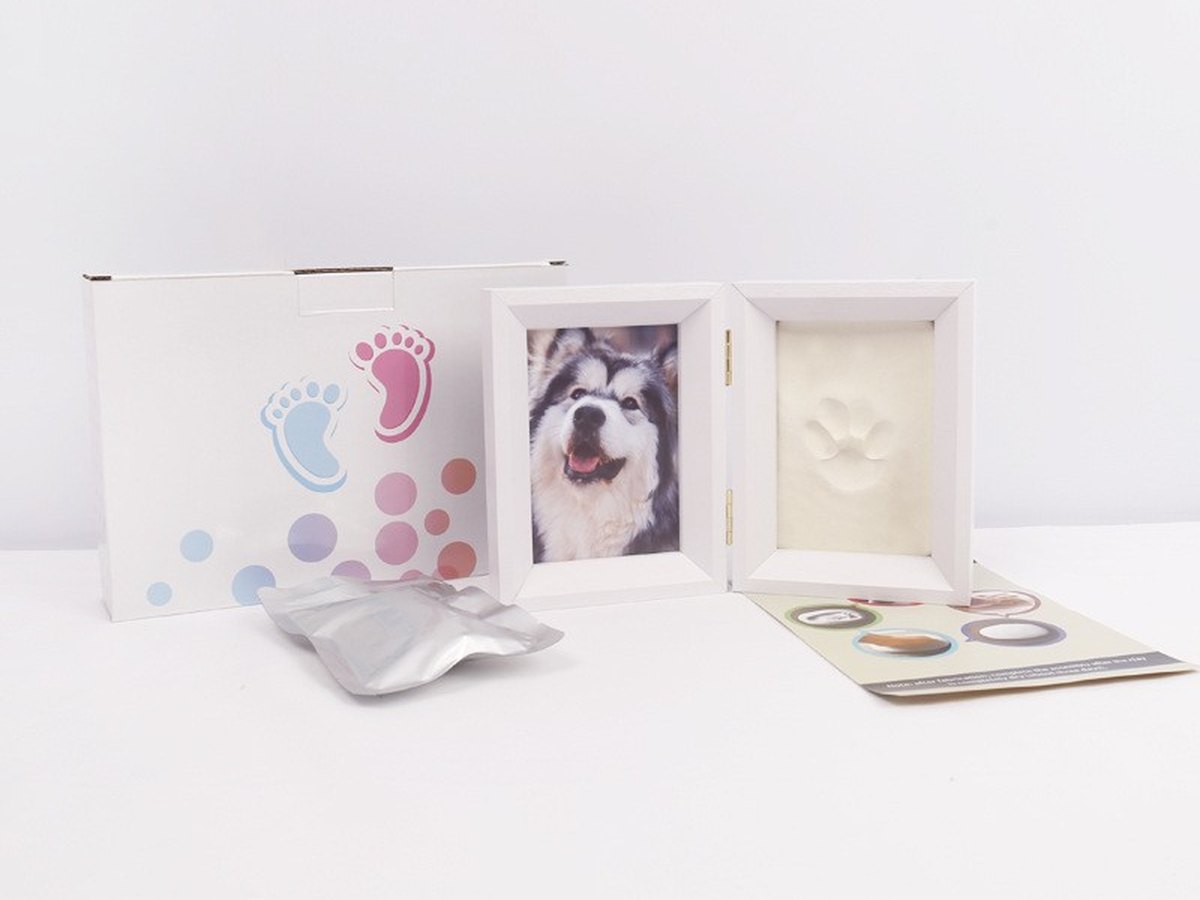 Inkless paw print kit with two print cards, a clean-touch pad and a photo frame